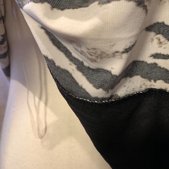 Kasper animal print gold fleck 3X blouse - Picture 6 of 7